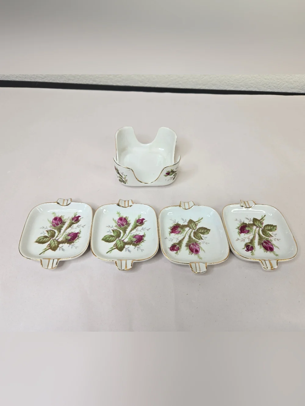 Vintage Set Of Individual Square Ashtrays Red Rose Buds Gold Trim Caddy Holder